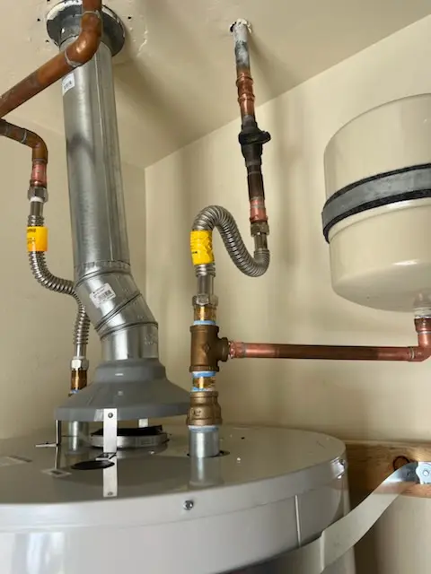 Water heater installation and plumbing repair in Downtown Ontario